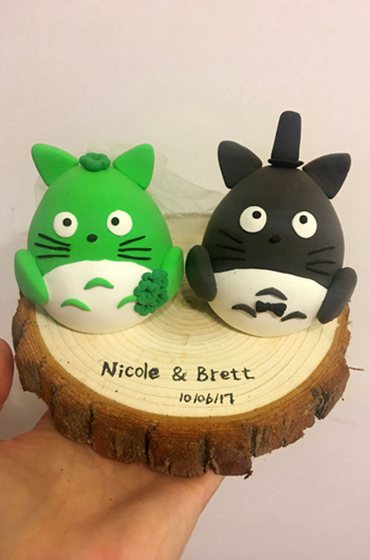 Cartoon Cake Toppers - Custom Wedding Cake Toppers